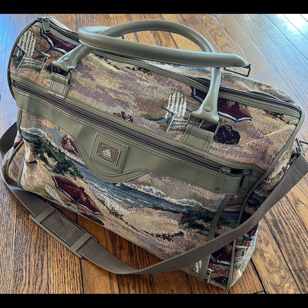 Pioneer Express Travel Tote